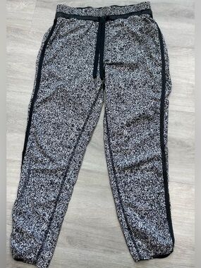 Lululemon Black White Speckled Abstract Print Joggers Pants Drawstring Size 4